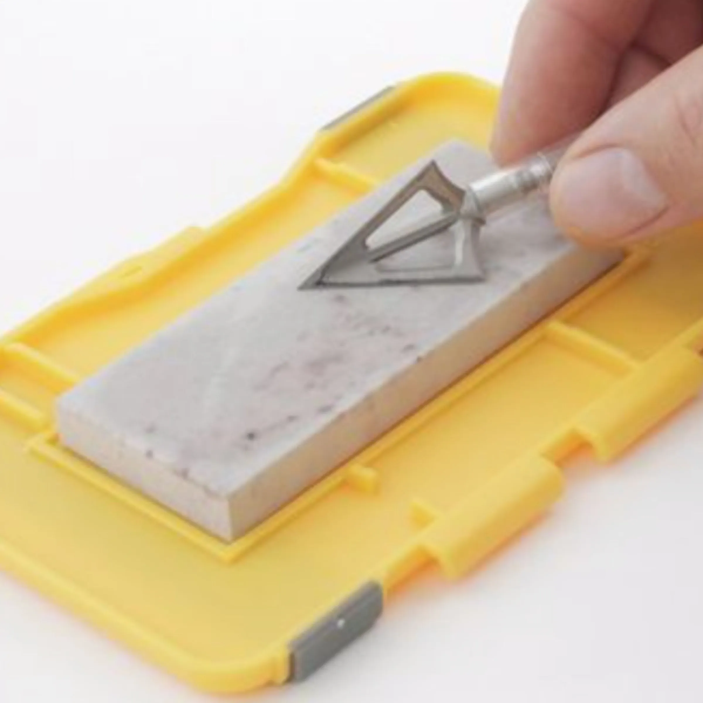 Mechanical broad head sharpening system^Smiths Best